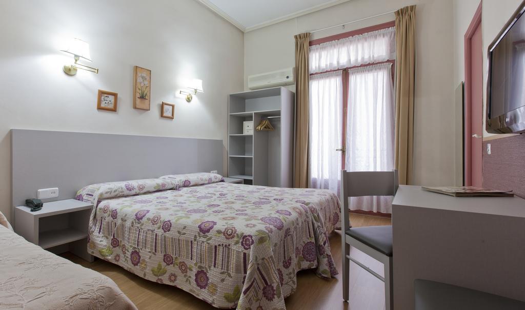 Hostal Andorra Madrid Exterior foto